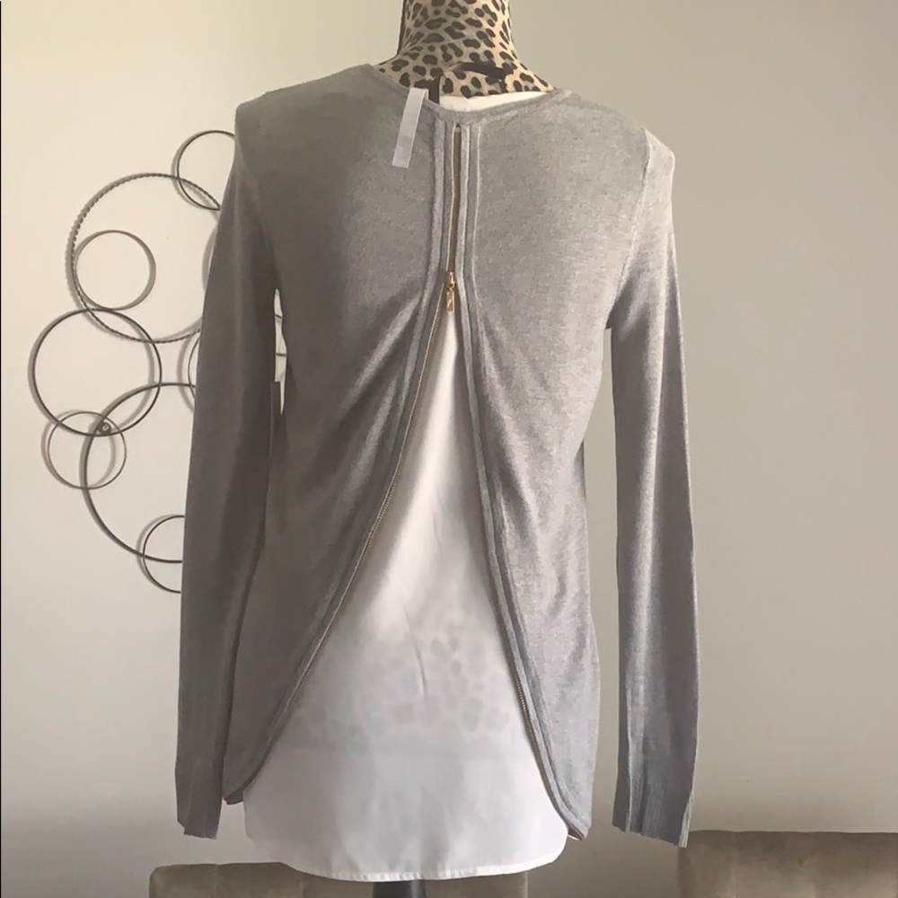 New Kensie Gray sweater with zipper back‎ - Picture 4 of 8